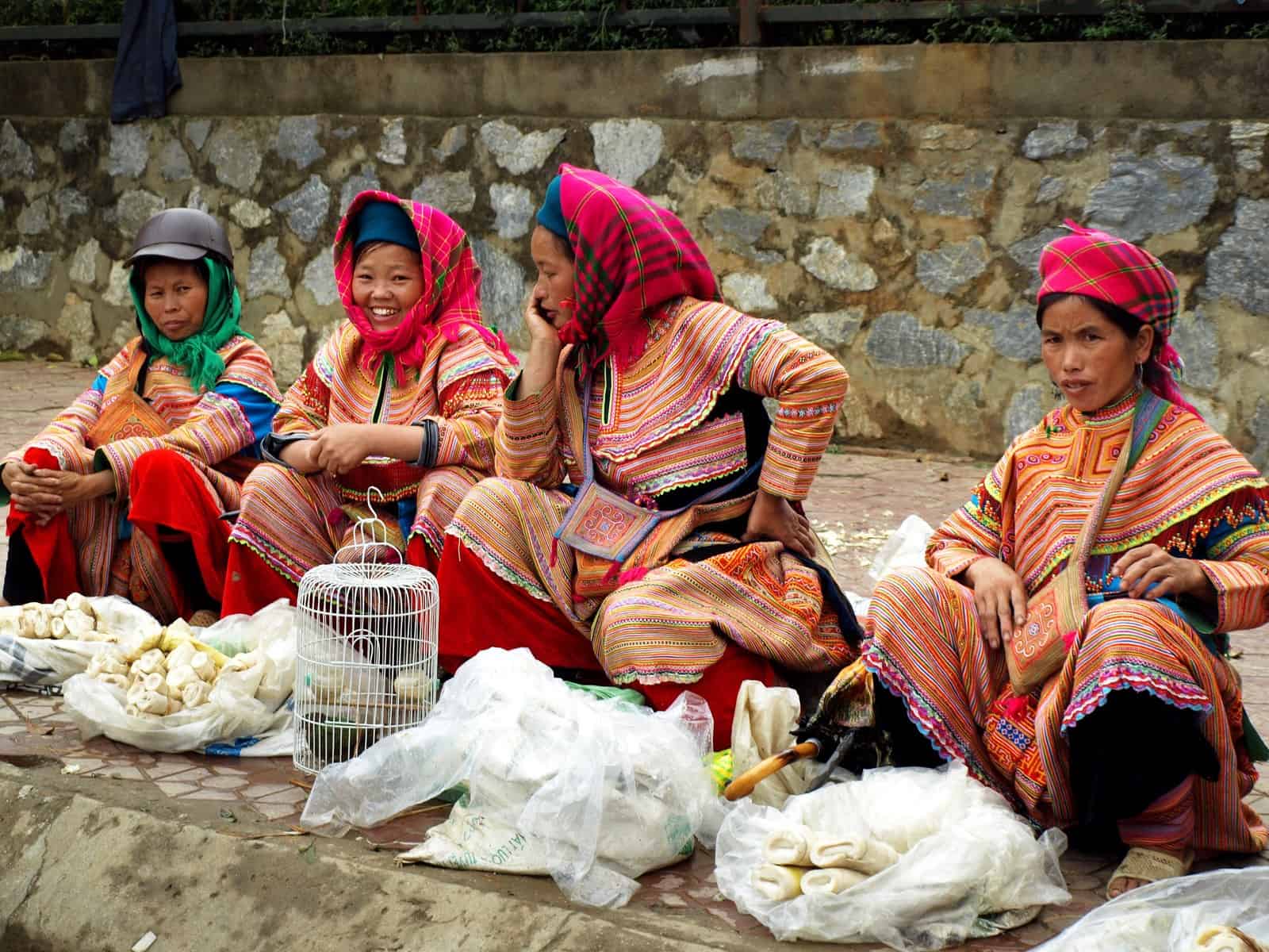 marché ethnique au nord vietnam