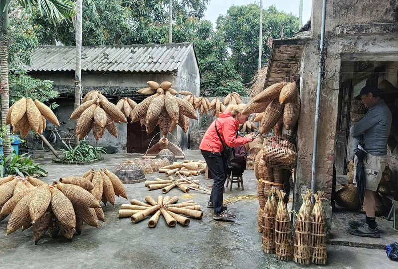 Au village de vannerie de plus de 70 ans à Hung Yen – Février 2025