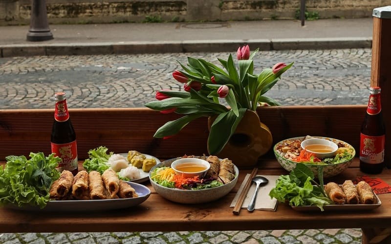 10 Restaurants vietnamiens AUTHENTIQUES à Paris