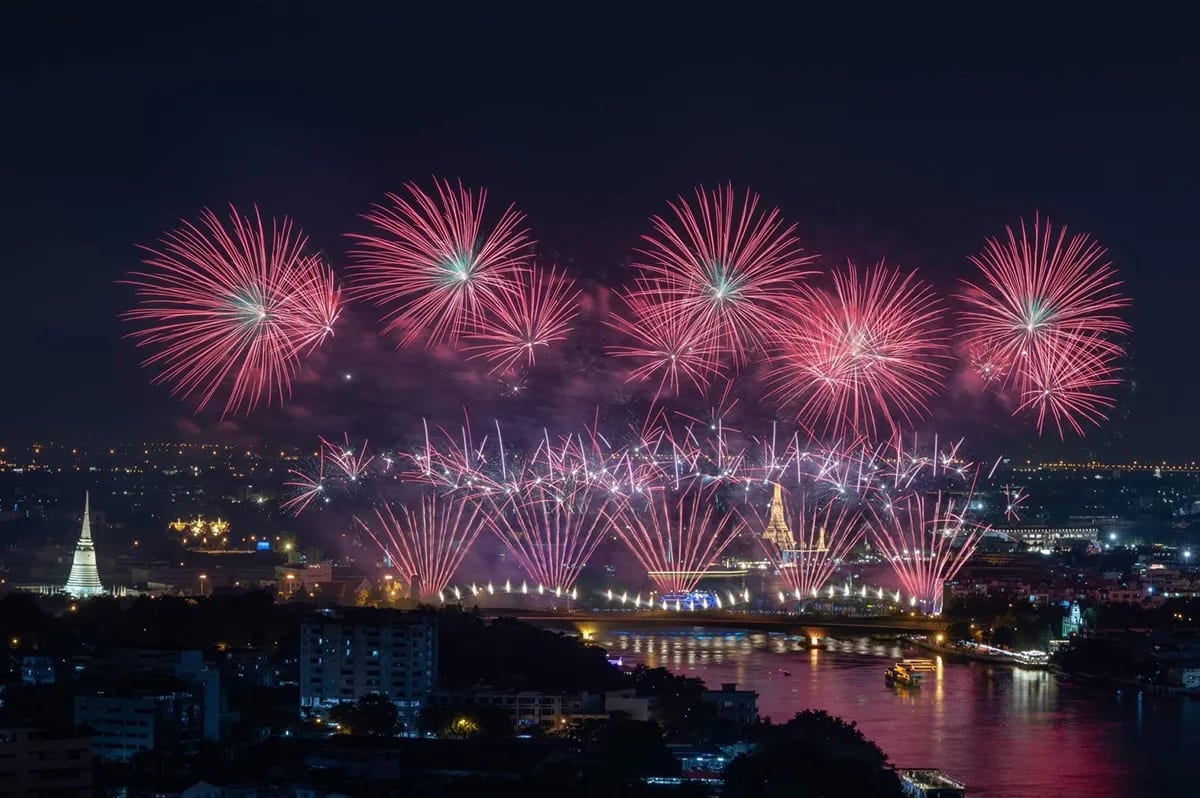 Vijit Chao Phraya 2023 : Éblouissant Spectacle Lumineux à Bangkok