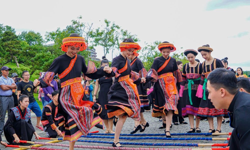 Festival de la saison du riz doré à Ban May, au pic Fansipan