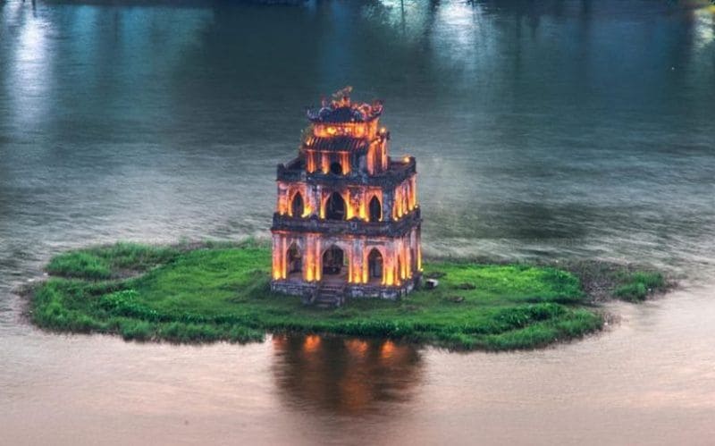 Lac Hoan Kiem (Lac de lÉpée) : Le cœur historique et culturel de Hanoi