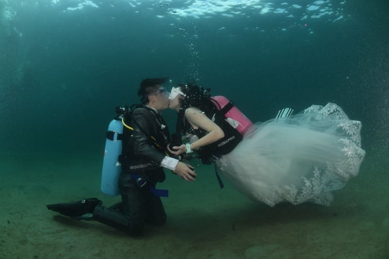 Mariage sous marin, Thailande, Trang