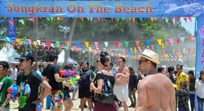 Festival de Songkran à la plage de Phuket