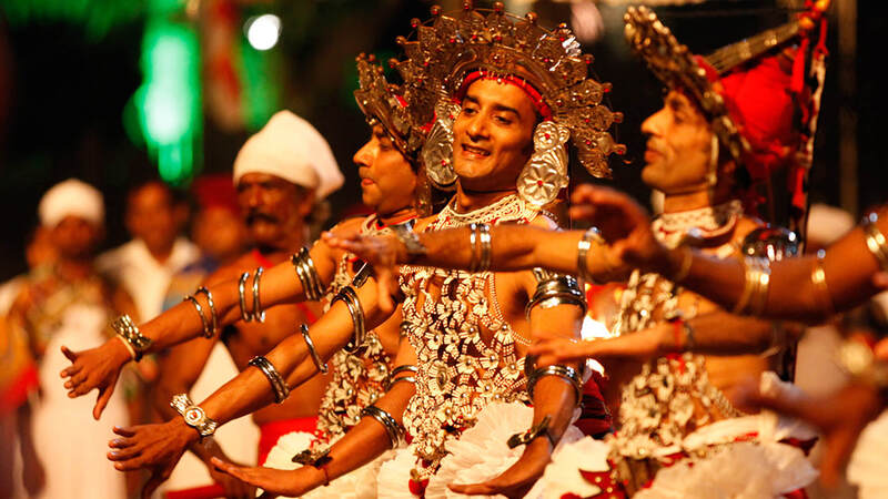  festival Esala Perahera