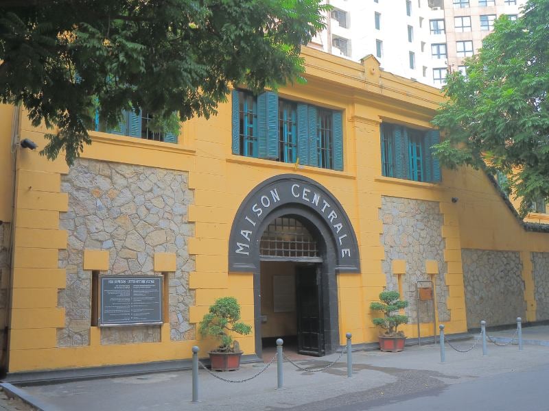 prison de Hoa Lo