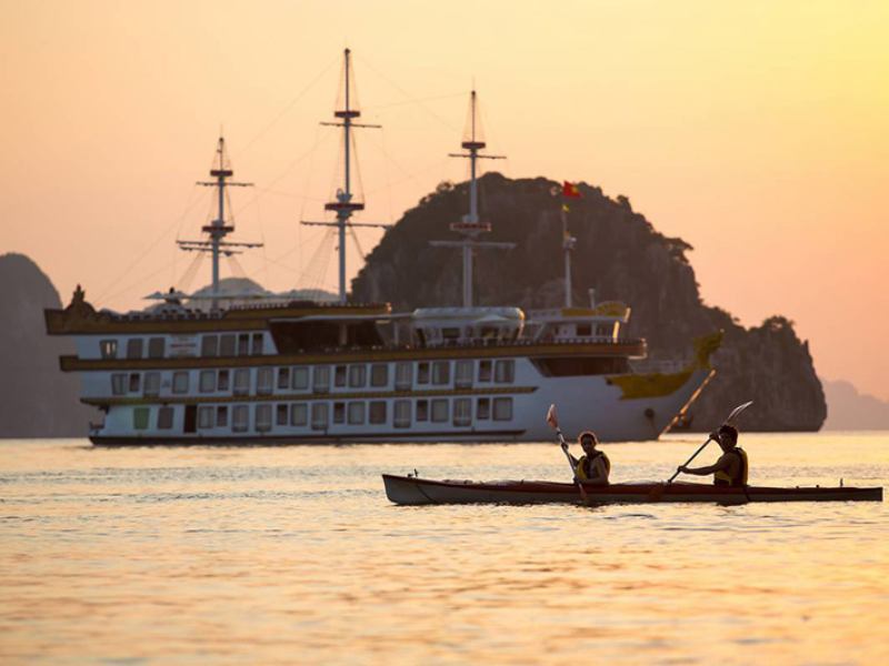 kayak baie halong