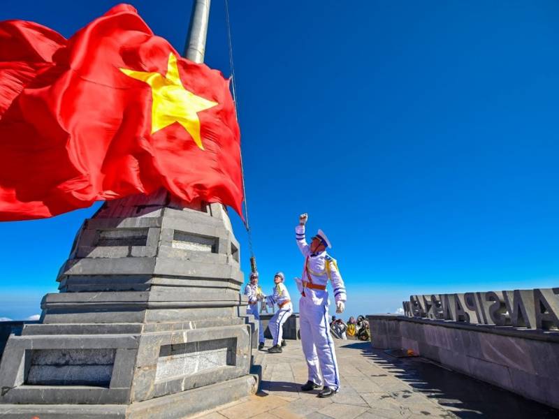 lever du drapeau vietnam