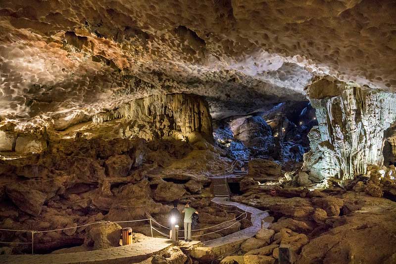 grotte sung sot baie d''Halong
