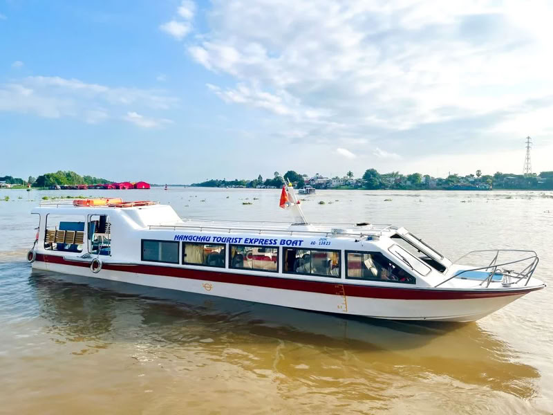 bateau rapide Hang Chau