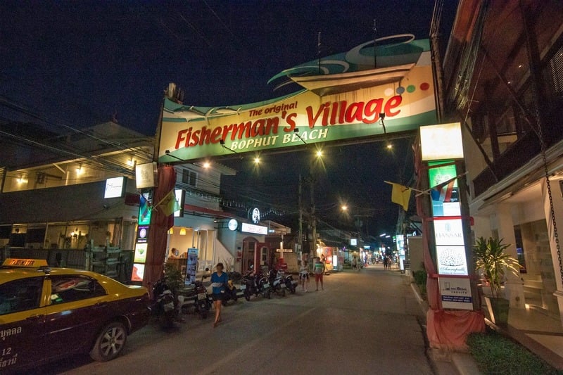 Le marché de nuit au village des pêcheurs