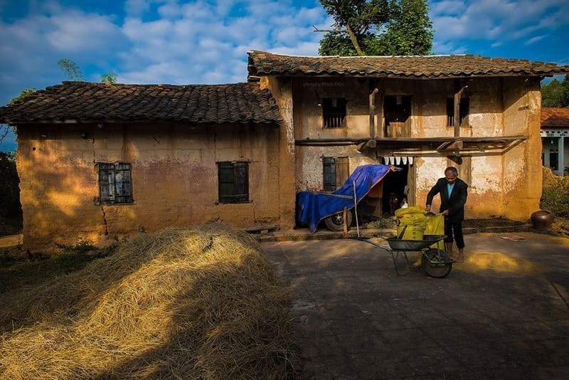 Maison en pisé des Tay