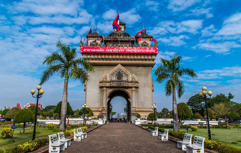 Patuxai arc de triomphe du laos