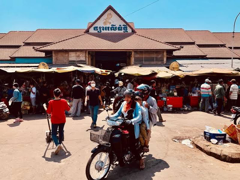 Psar Leu (Phsar Leu Thom Thmey) est le plus grand marché local de Siem Reap