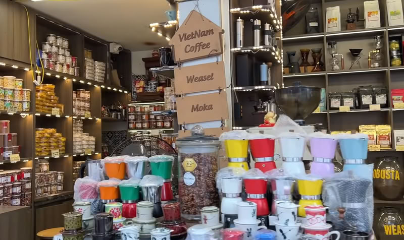Un magasin de café à Hoi AN 