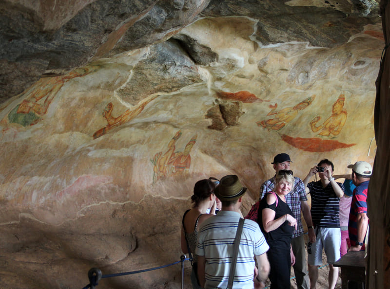 Les fresques du mur à Sigiriya