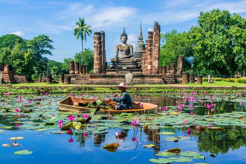 Wat Maha Thatt, Shukhothai