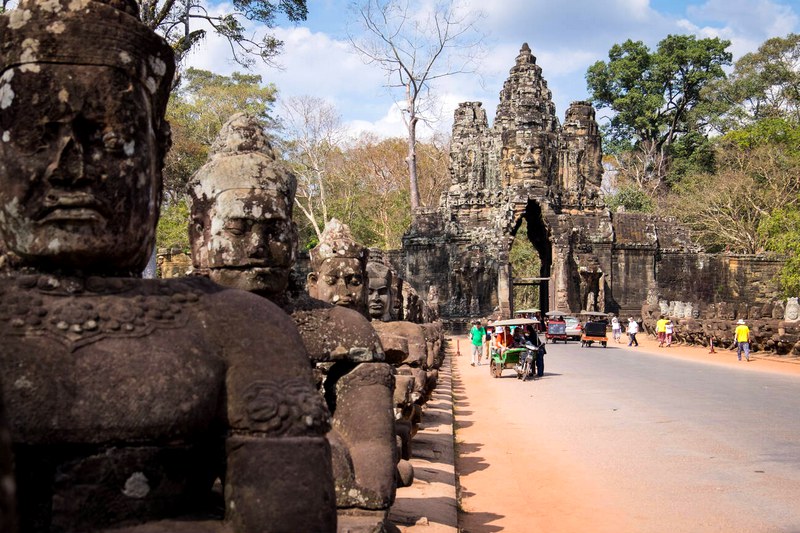 Entrée sud du temple d''Angkor Thom