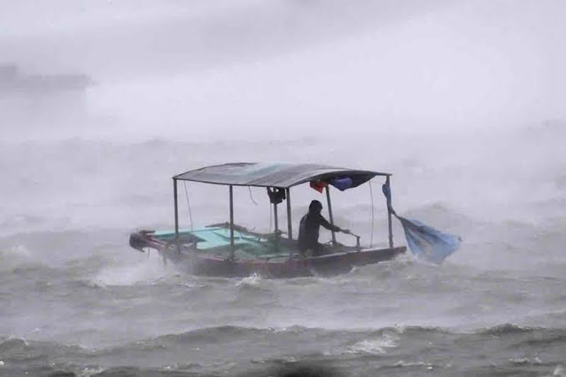 Le typhon en mer du Vietnam
