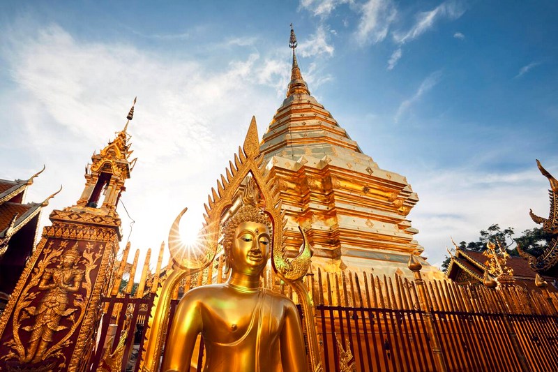 Wat Phra That Doi Suthep au Coucher du Soleil