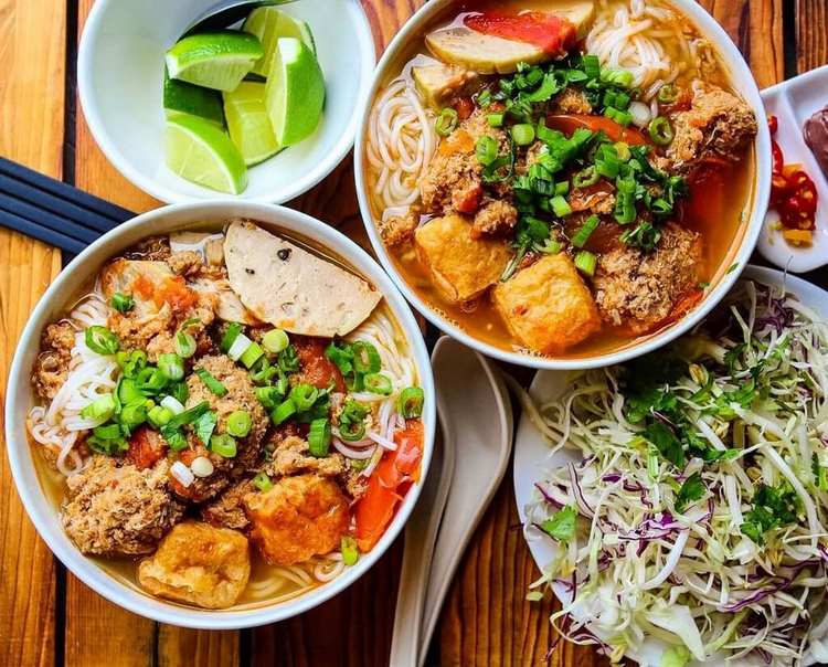 Bún Riêu, tres bonne soupe Vietnamienne