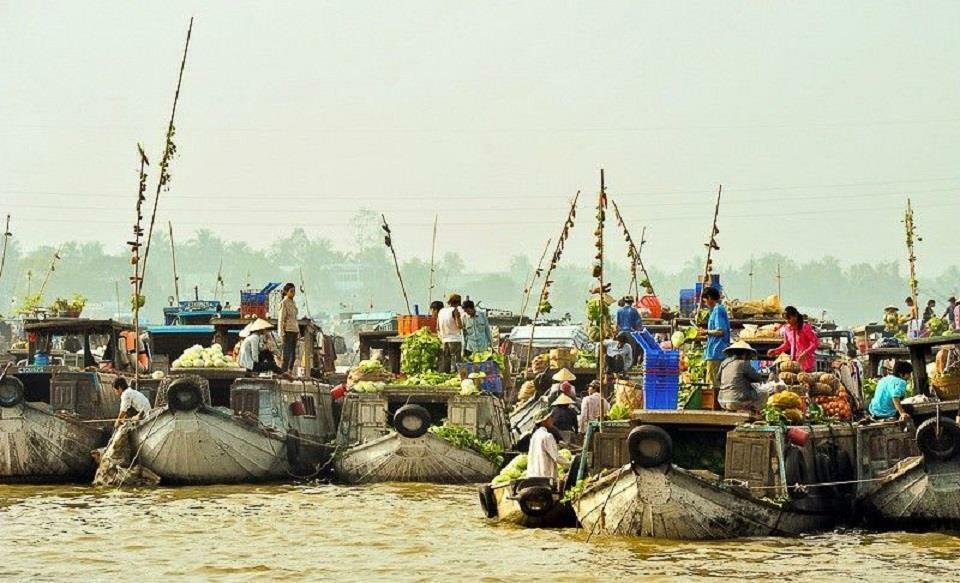 delta du mékong marché flottant