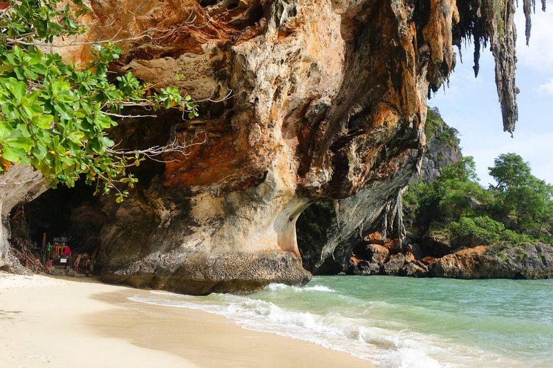 Grotte et plage Phranang in Krabi