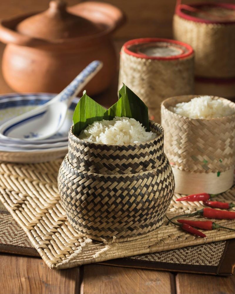 Le riz gluant (khao niao), une spécialité incontournable