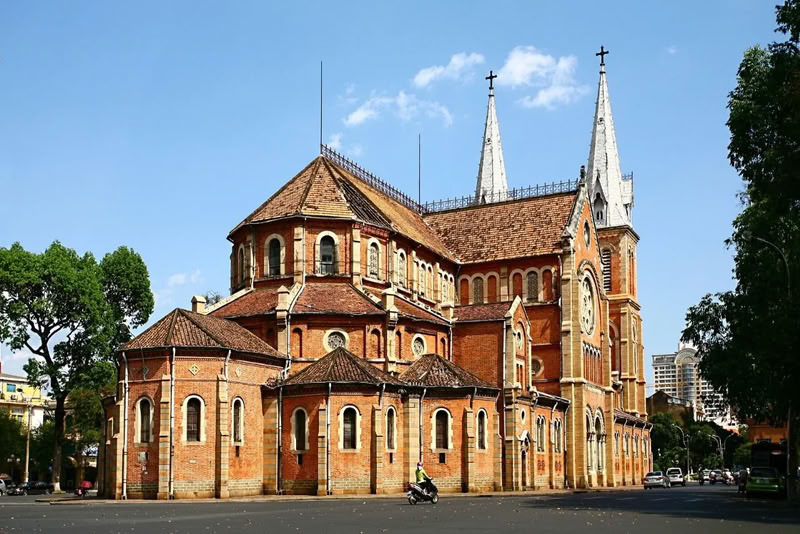 la cathédrale Notre-Dame saigon