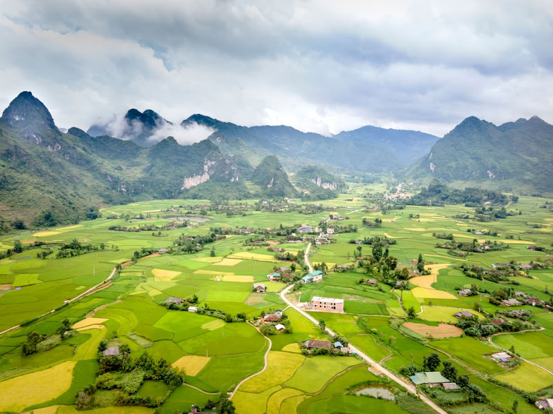 La vallée Mai Chau se trouve au sud-ouest de Hanoï