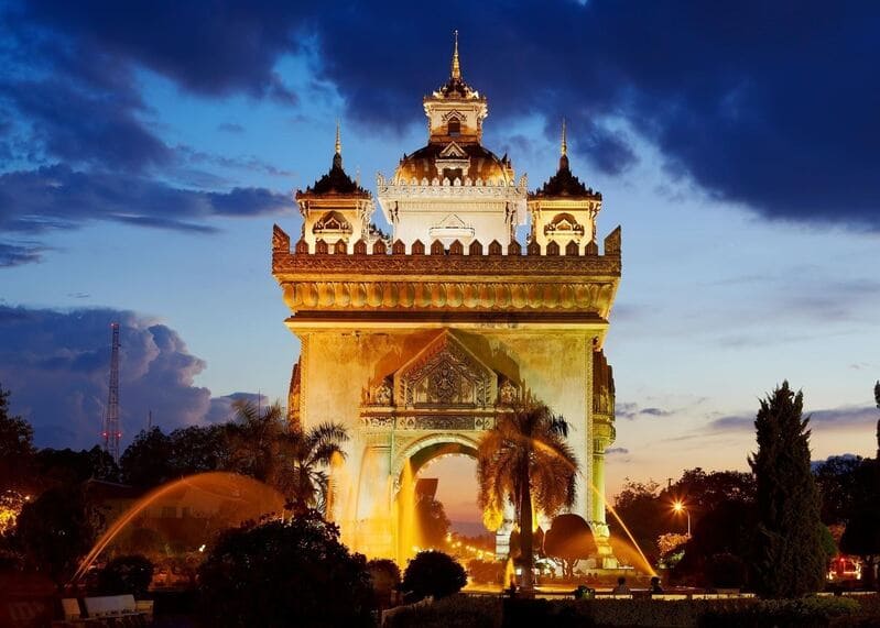 Patuxai, arc de Triomphe du Laos