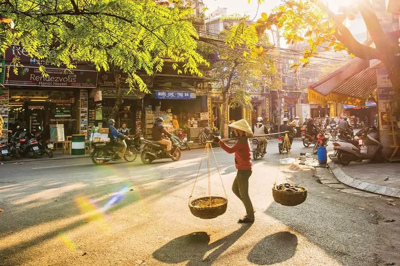 Vendeur ambulant à Hanoi