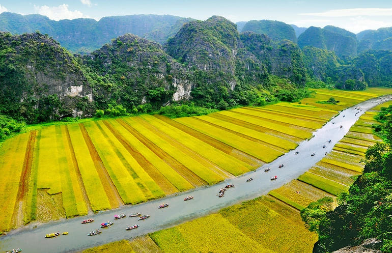 baie halong terrestre du Vietnam