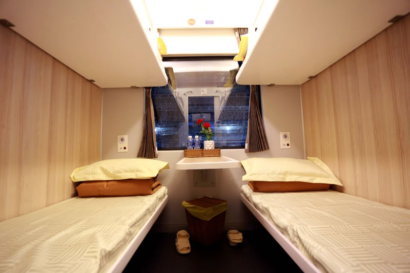 train hanoi saigon Couchette basse, compartiment de 4