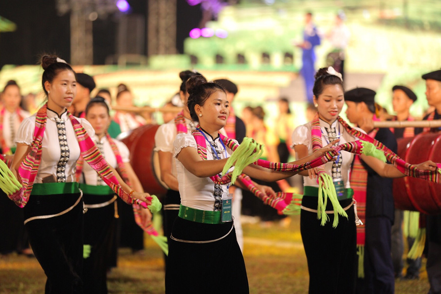 La danse de Xoe de l''ethnie Thai