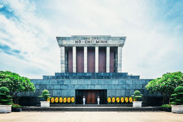 Le Mausolée de Ho Chi Minh et lieux du pouvoir