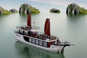 Une croisière sur la baie de Lan Ha
