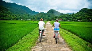 Pu Luong à vélo