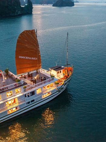 Croisière privée dans la baie d’Halong légendaire 