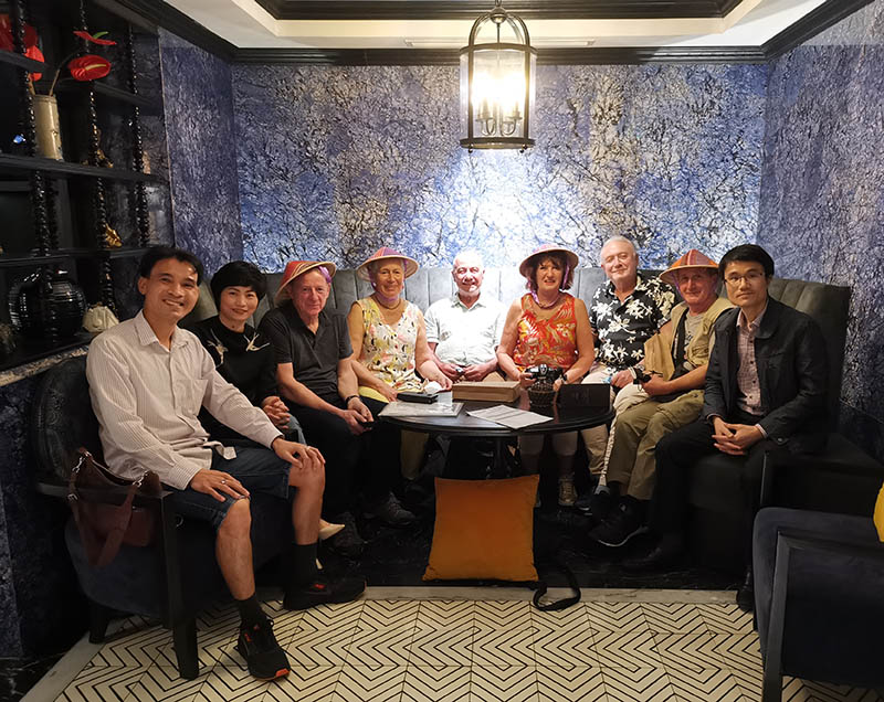 M. Claude JULIEN & ses amis