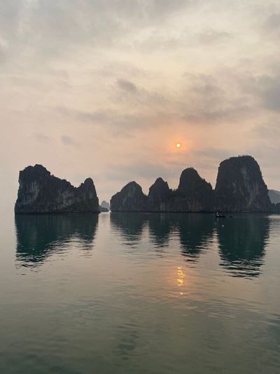 À la baie d'Halong