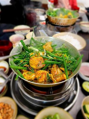 Chả cá (poisson frit), spécialité de Hanoi