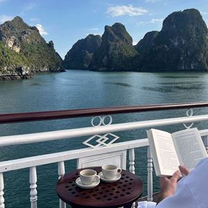 Se détendre dans la baie d’Halong