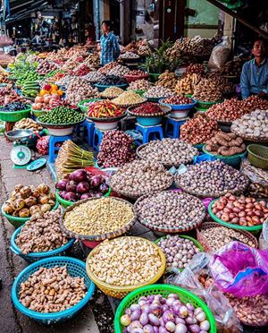 Les commercantes dans un marché à Hanoi