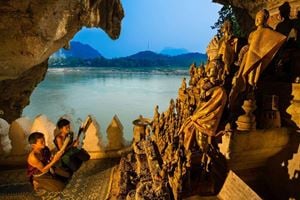 Grottes de Pak Ou, un site sacré avec ses milliers de statues de Bouddha