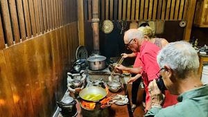 Confection du repas chez l'habitant, Vietnam