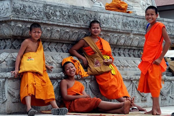 Les moines à Luang Prabang