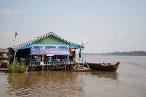 Au lac Tonlé Sap