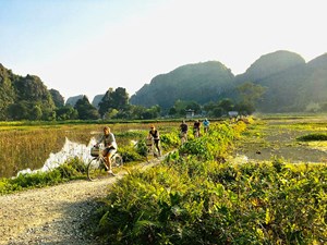 Balade à vélo dans la baie d'Halong terrestre Ninh Binh